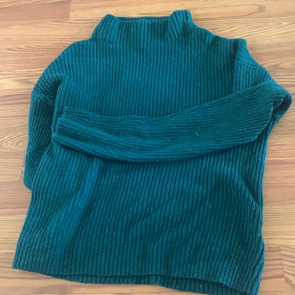 bp Sweaters - 5/$25🦋Long sleeve turtleneck